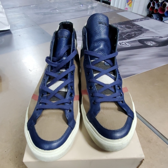 Burberry  roderick - Picture 1 of 4
